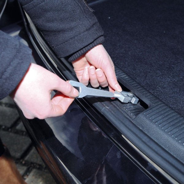 Car cooler vor frische Luft im Kofferraum